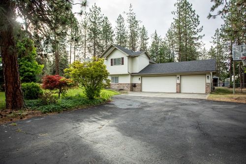 16810 N Wylie Dr, Nine Mile Falls, WA, 99026-9377 | Card Image