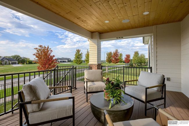 3319 S 209 Th St, Home with 3 bedrooms, 3 bathrooms and 3 parking in Elkhorn NE | Image 11
