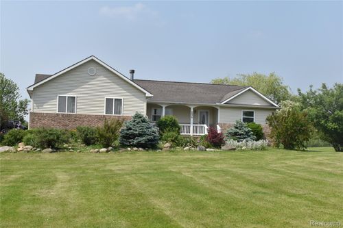 2875 Oakwood Rd, Ortonville, MI, 48462-9763 | Card Image