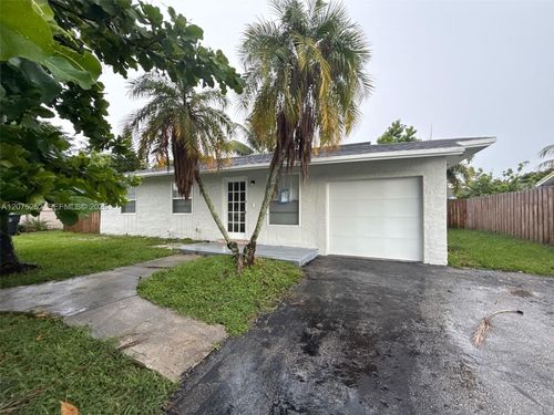 8220 Sw 6th St, North Lauderdale, FL, 33068-2016 | Card Image
