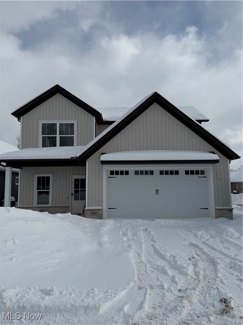 7885 Fox Hunter Ln, Painesville, OH, 44077-9209 | Card Image