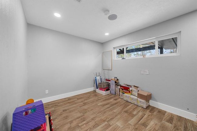 29519 W Hawthorne Dr, House other with 3 bedrooms, 2 bathrooms and null parking in Spring TX | Image 15