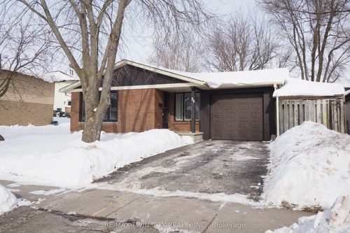 24 Blackwell Drive, Kitchener, ON, N2N1P5 | Card Image