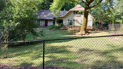 26 Holiday Hills Dr, Helena, AR, 72342-1311 | Card Image
