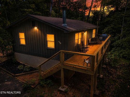 1709 Floyd Way, Gatlinburg, TN, 37738-5525 | Card Image