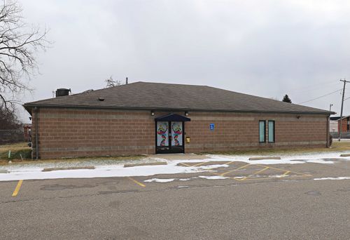 3525 E Court Street, Flint, MI, 48506 | Card Image