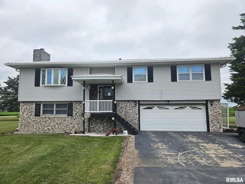 5602 Reynolds Ave, Muscatine, IA, 52761-1150 | Card Image