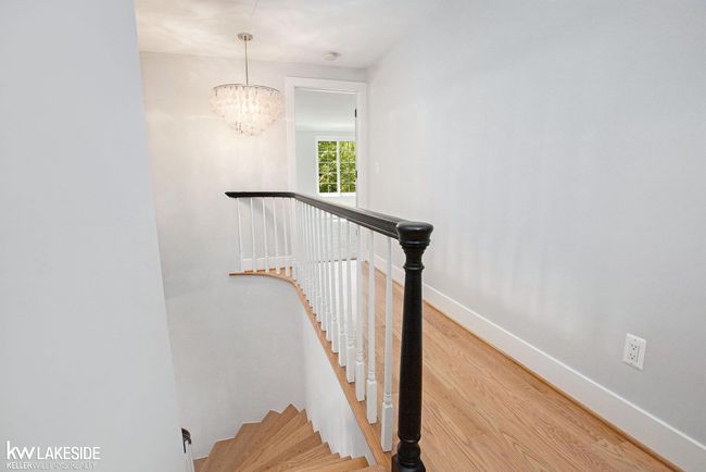 2nd floor Foyer | Image 28