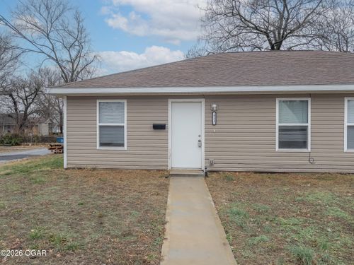 813 W 8th St, Joplin, MO, 64801-4245 | Card Image