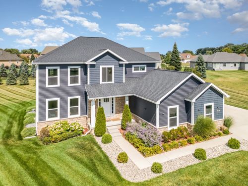 2275 Sandstone Dr, Mount Pleasant, MI, 48858-8077 | Card Image