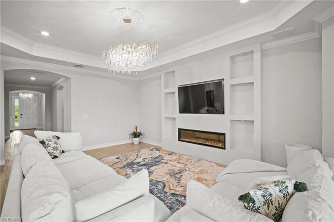 28041 Captiva Shell Loop, House other with 3 bedrooms, 4 bathrooms and 3 parking in BONITA SPRINGS FL | Image 5
