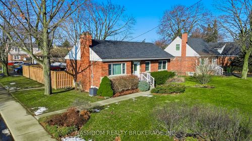 1 Bryant Crt, Hamilton, ON, L8K4A9 | Card Image