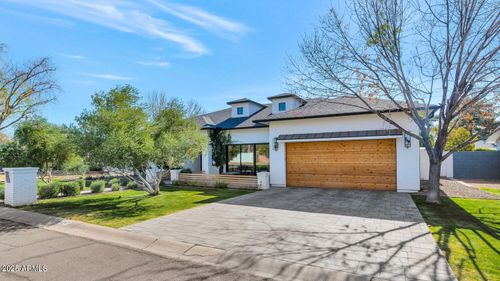 4147 E Clarendon Ave, Phoenix, AZ, 85018-5928 | Card Image