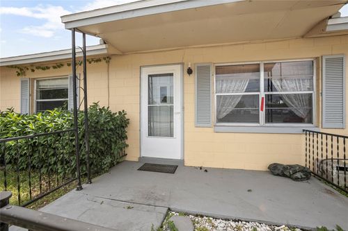441 E Kicklighter Rd, Lake Helen, FL, 32744-3505 | Card Image