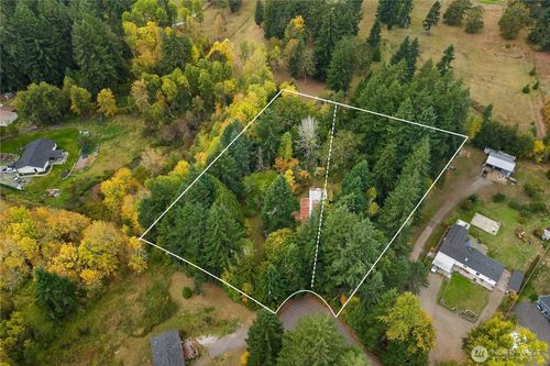 955 Tipsoo Loop N, Rainier, WA, 98576-9746 | Card Image