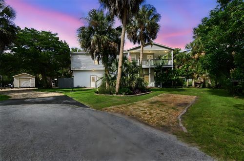 8178 River Point Dr, WEEKI WACHEE, FL, 34607-1357 | Card Image