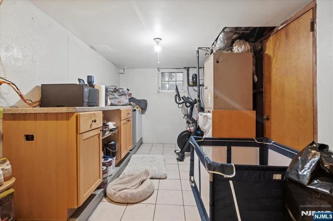 218 8 Th St, Home with 6 bedrooms, 3 bathrooms and null parking in Fairview NJ | Image 7