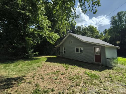 229 Friendship Dr, Ellenboro, NC, 28040-8814 | Card Image