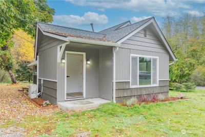 6334 Pacific Avenue Se, House other with 3 bedrooms, 1 bathrooms and null parking in Lacey WA | Image 1