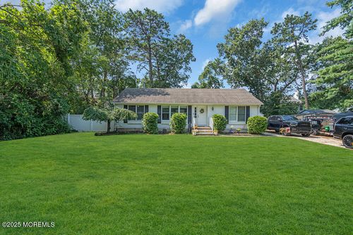 42 3rd St, Manchester, NJ, 08759-5643 | Card Image