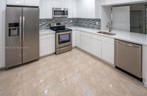 21243-17252 Sw 112th Pl, Miami, FL, 33157-3949 | Card Image