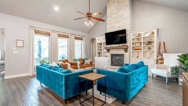 1302 Joshua Way, House other with 4 bedrooms, 3 bathrooms and null parking in Granbury TX | Image 8
