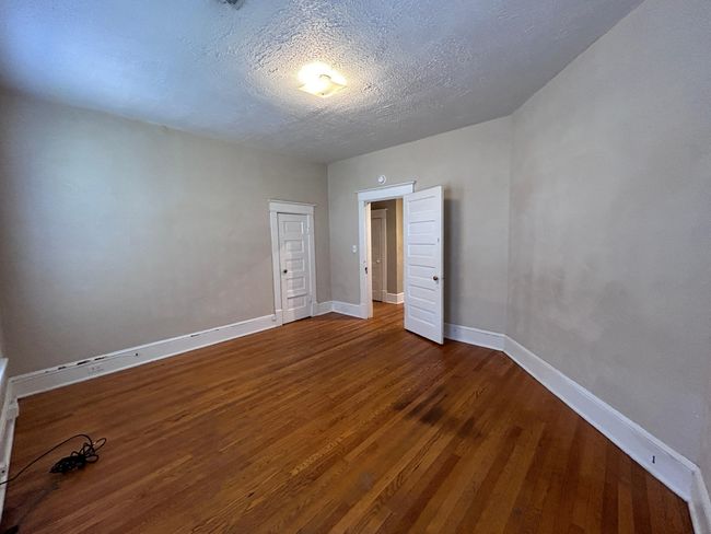12Bedroom1 | Image 6