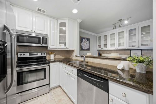 304-3600 Montrose Blvd, Houston, TX, 77006-4647 | Card Image