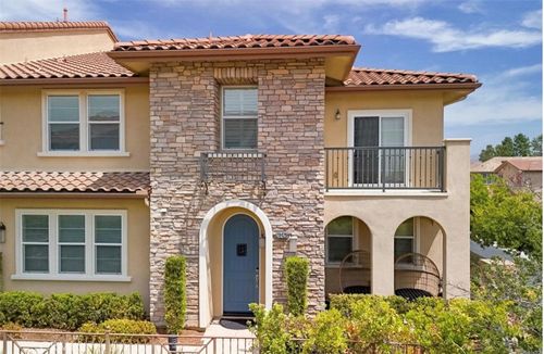 28426 Herrera St, Valencia, CA, 91354-3059 | Card Image