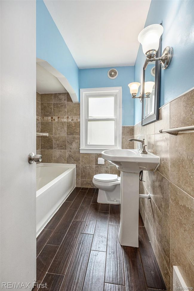 008_p1022760_310.jpg | Image 6