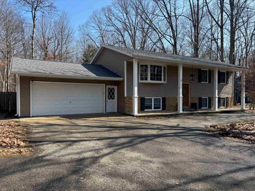760 Hiawatha Dr, Mount Pleasant, MI, 48858-9000 | Card Image