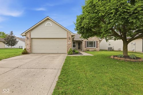7141 Bracken Ln, Indianapolis, IN, 46239-7839 | Card Image