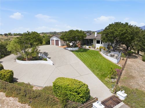 3152 Montecielo Dr, Santa Ynez, CA, 93460-9757 | Card Image