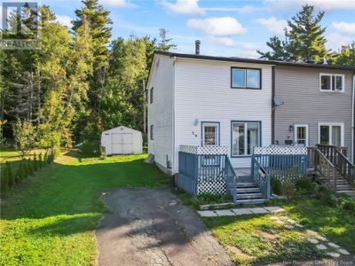 29 Devonshire Crt, House other with 2 bedrooms, 2 bathrooms and null parking in Moncton NB | Image 1