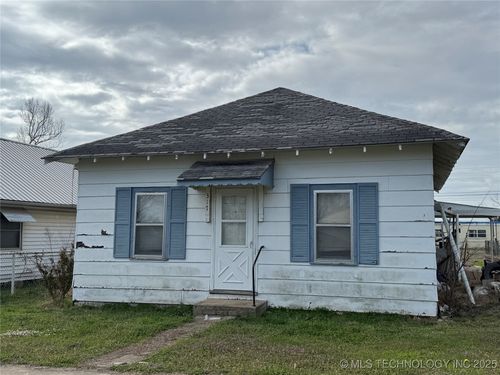 317 W Walnut Ave, Barnsdall, OK, 74002 | Card Image