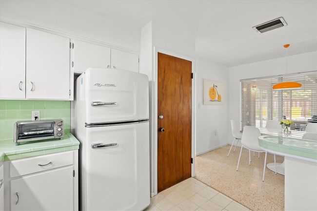 2473 Davis Blvd, House other with 3 bedrooms, 2 bathrooms and null parking in Sarasota FL | Image 22