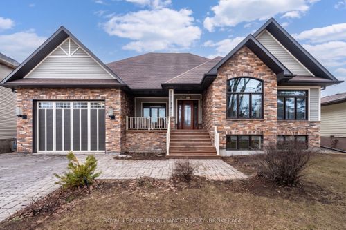 977 Woodbine Rd, Kingston, ON, K7P2X5 | Card Image