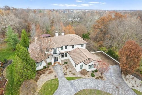 8519 N Sycamore Ave, Kansas City, MO, 64157-8616 | Card Image