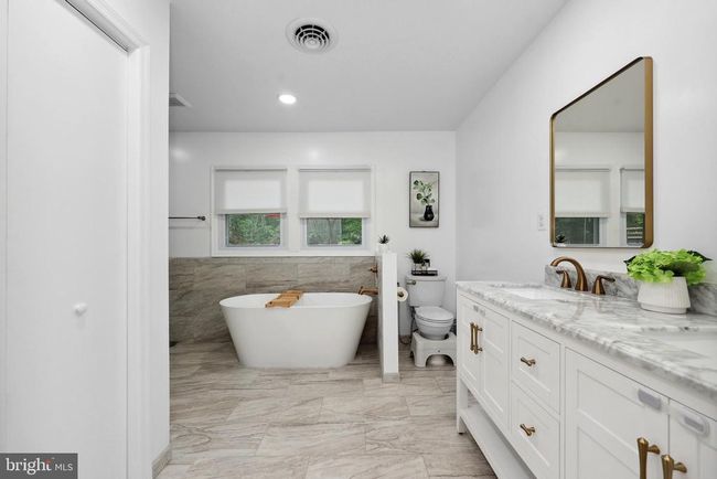 8170 Sinclair Mill Rd, House other with 4 bedrooms, 3 bathrooms and null parking in MANASSAS VA | Image 16