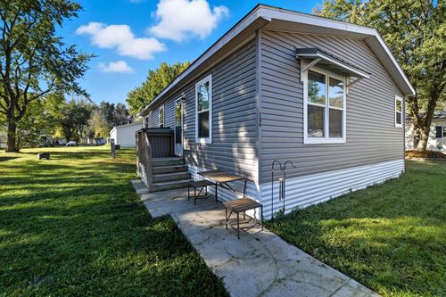 31-134 Anthony Dr, Lakeville, MN, 55044-8987 | Card Image