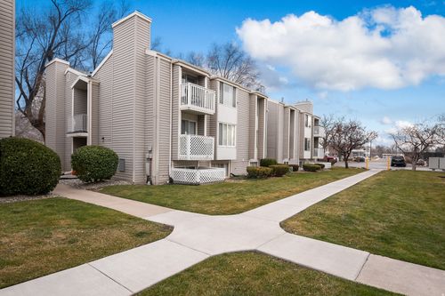 47-875 E Arrowhead Ln, Murray, UT, 84107-5625 | Card Image