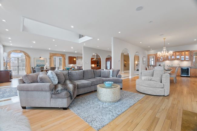 114 Cove St, House other with 4 bedrooms, 7 bathrooms and 6 parking in New Haven CT | Image 17