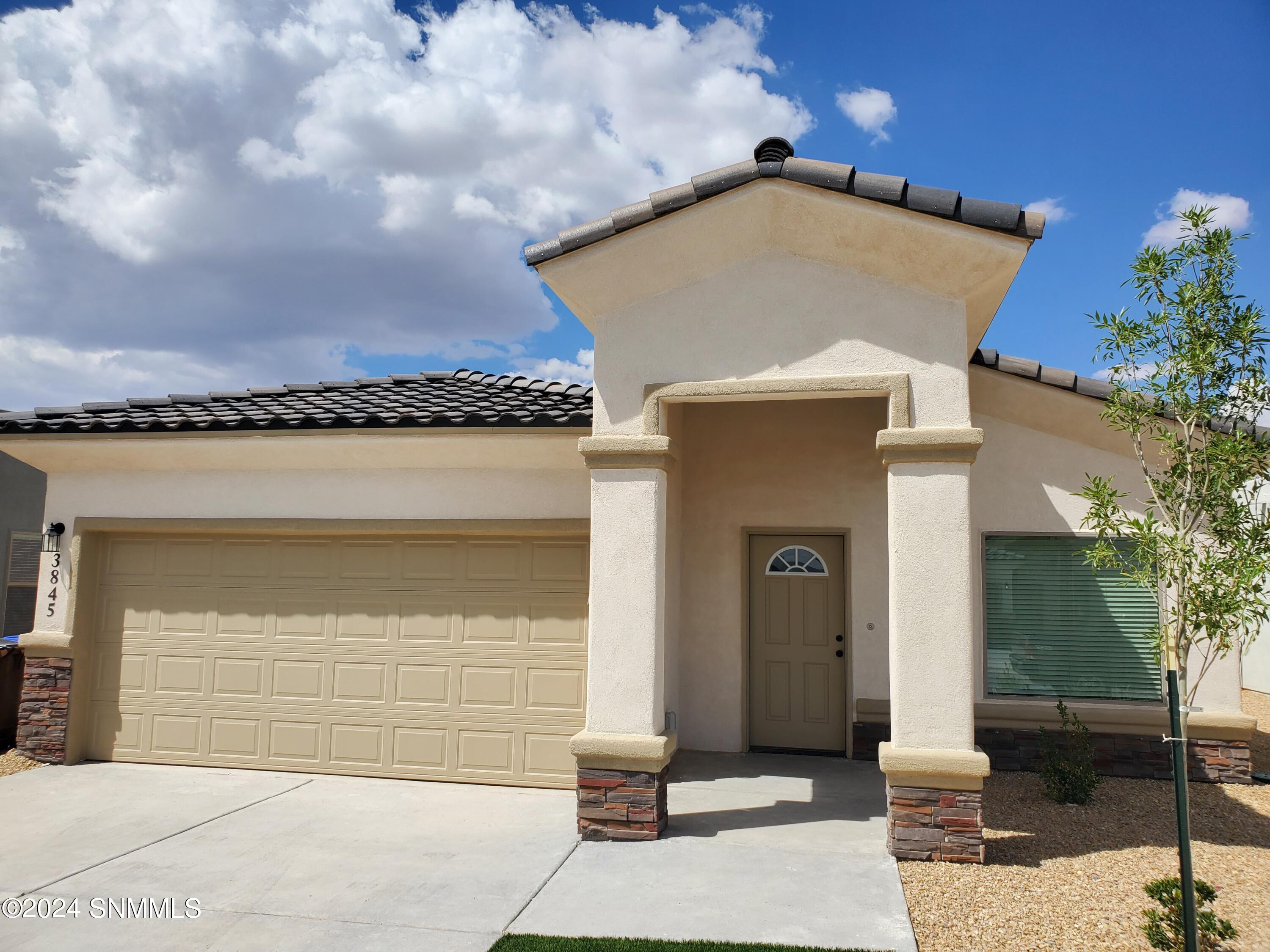 Yestereve Ln, Las Cruces, NM 88012
