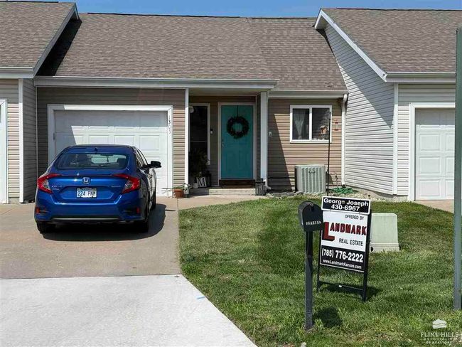 1305 Newfoundland Dr, Condo with 3 bedrooms, 2 bathrooms and null parking in Manhattan KS | Image 16