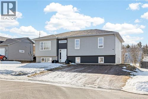 95 Doiron St, Dieppe, NB, E1A0X9 | Card Image