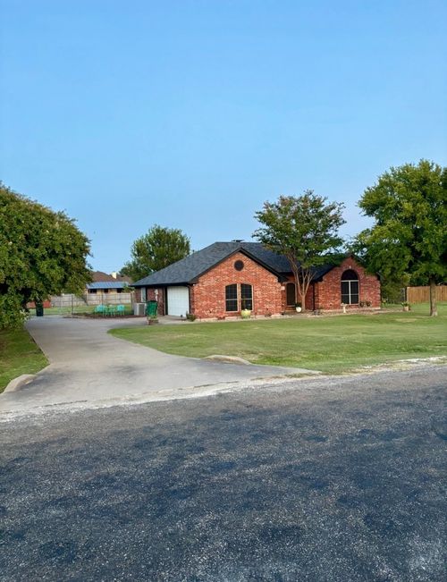 1117 W Sharpshire Dr, Waxahachie, TX, 75165-6315 | Card Image