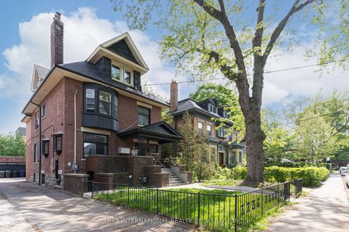 202-11 Laxton Ave, Toronto, ON, M6K1K8 | Card Image