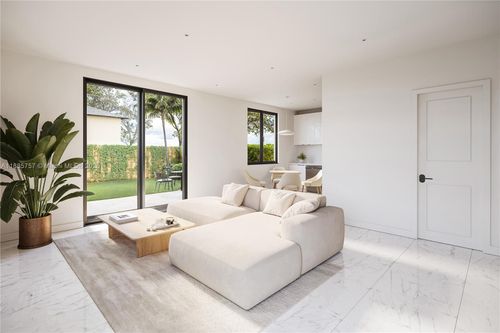 1755 Nw 107th St, Miami, FL, 33167-3906 | Card Image