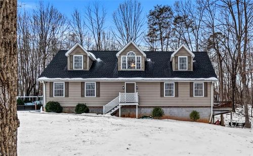 1012 Tuckda Way, Hamptonville, NC, 27020-8291 | Card Image