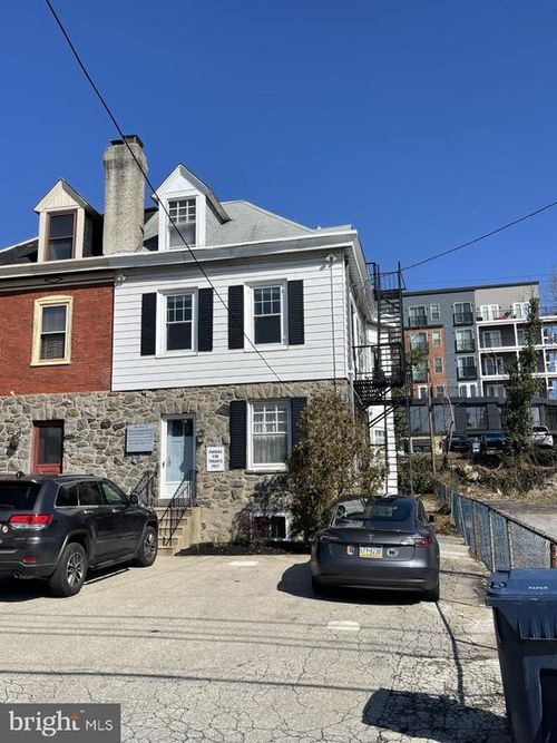 105 Bala Ave, BALA CYNWYD, PA, 19004-3307 | Card Image